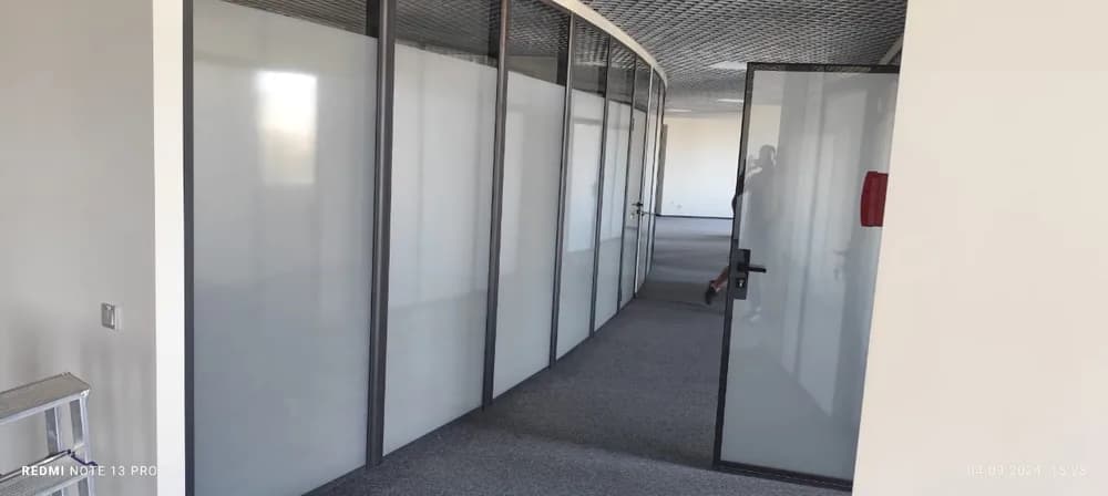 Установка декоративной пленки White Matt — тонировка окон плёнкой White Matt декоративная пленка в Рязани