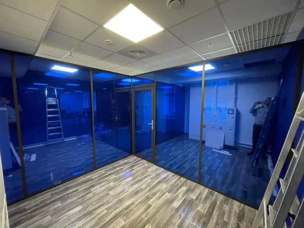 Офисы — Установка тонирующей пленки — тонировка окон плёнкой DIHROM BLUE декоративная пленка в Рязани