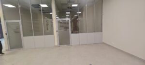 Установка декоративной пленки с резкой полос по макету Заказчика.