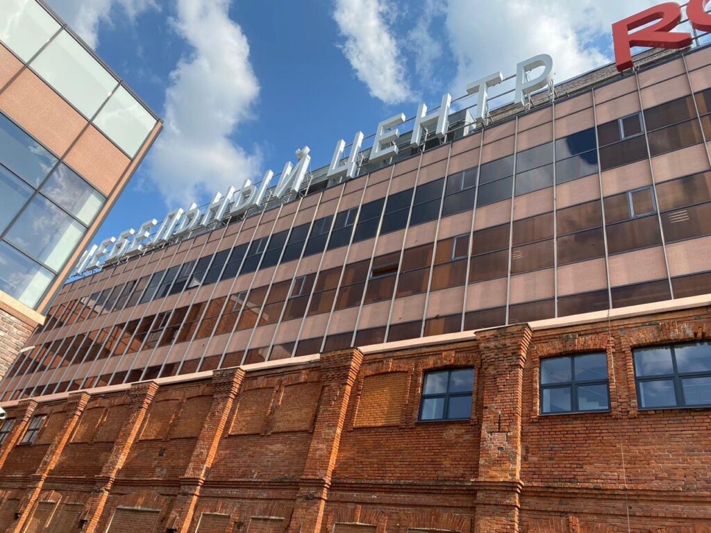 Установка солнцезащитной пленки